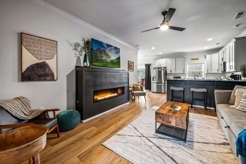 *Dog Friendly*Modern Home-Minutes To Dollywood, Gatlinburg, Smoky Mountains & Pigeon Forge! Екстер'єр фото