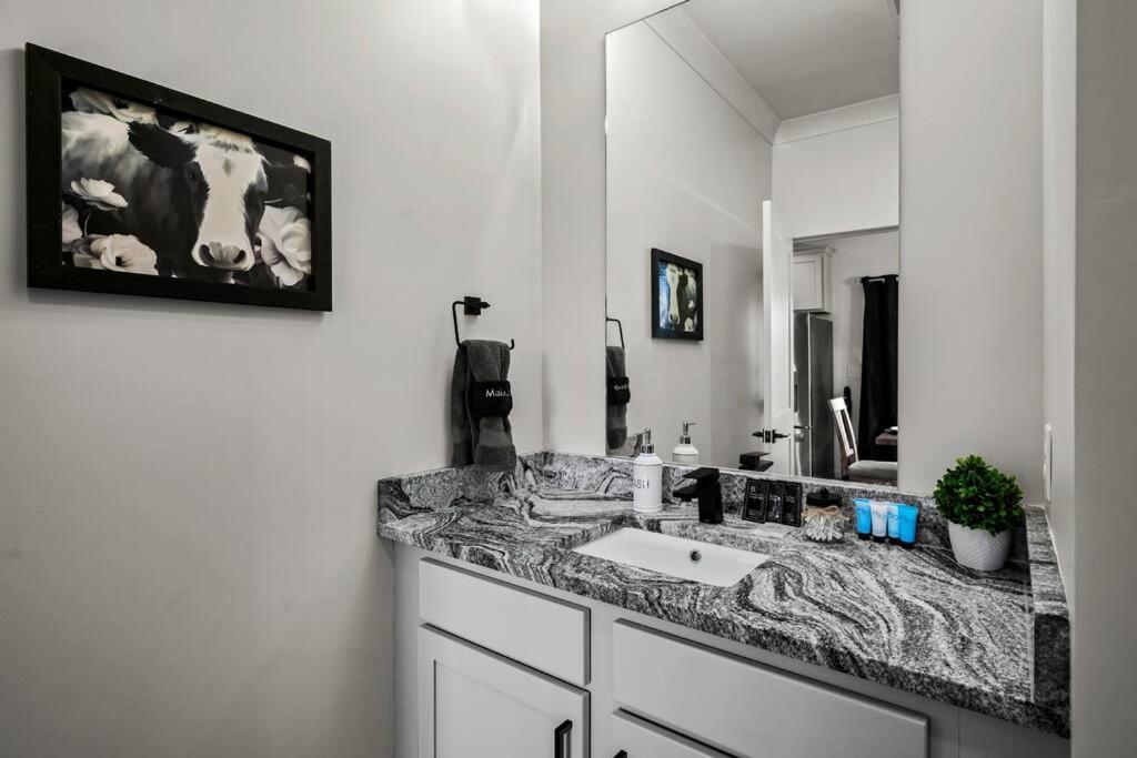 *Dog Friendly*Modern Home-Minutes To Dollywood, Gatlinburg, Smoky Mountains & Pigeon Forge! Екстер'єр фото