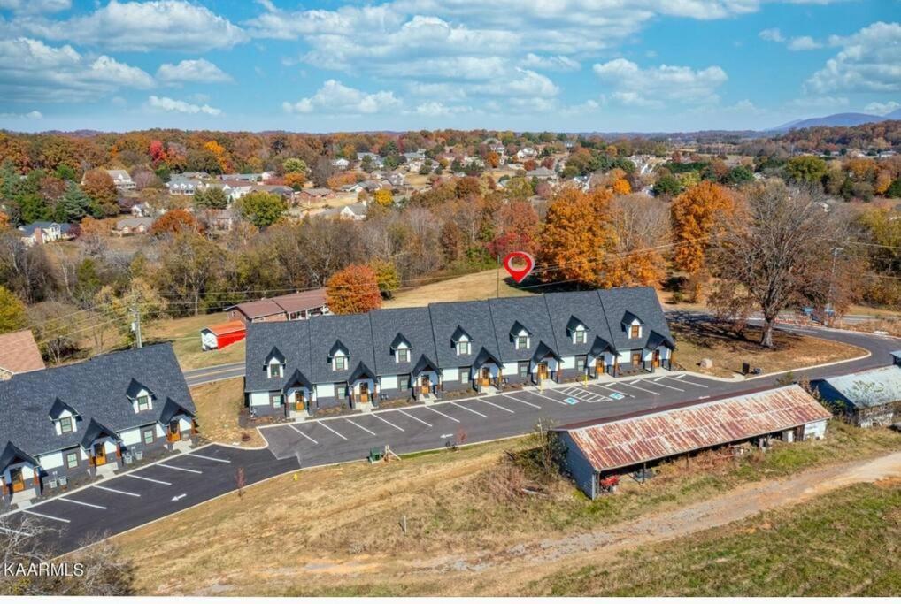 *Dog Friendly*Modern Home-Minutes To Dollywood, Gatlinburg, Smoky Mountains & Pigeon Forge! Екстер'єр фото