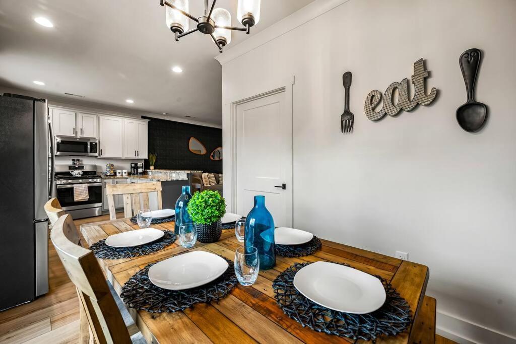 *Dog Friendly*Modern Home-Minutes To Dollywood, Gatlinburg, Smoky Mountains & Pigeon Forge! Екстер'єр фото